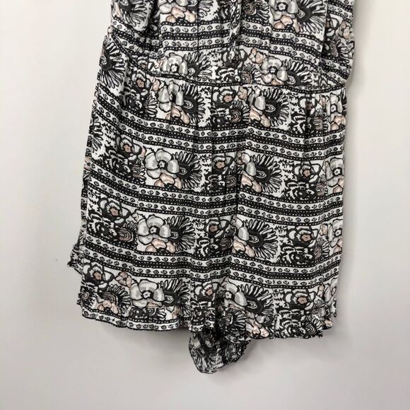 American Eagle Pattern Open Back Romper - Picture 4 of 9